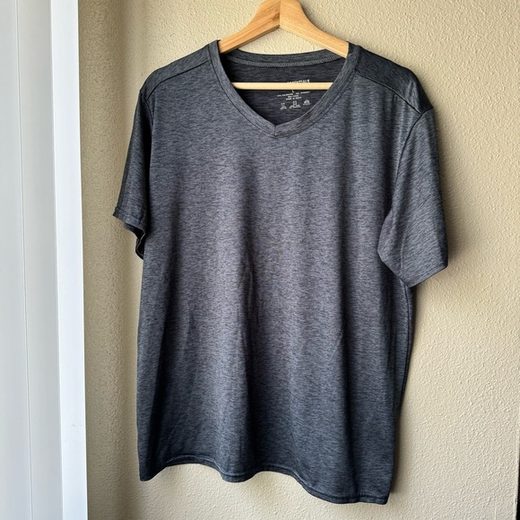 Men’s Set of 3 Workout Shirts - Size L - Picture 4 of 6